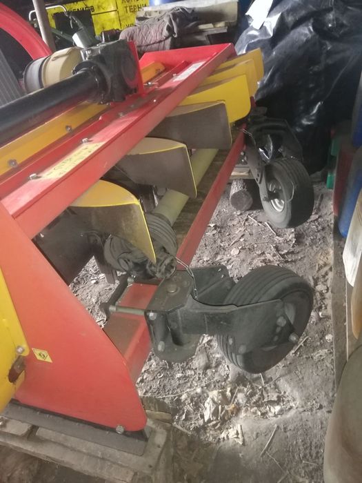 Січкарня соломи навісна