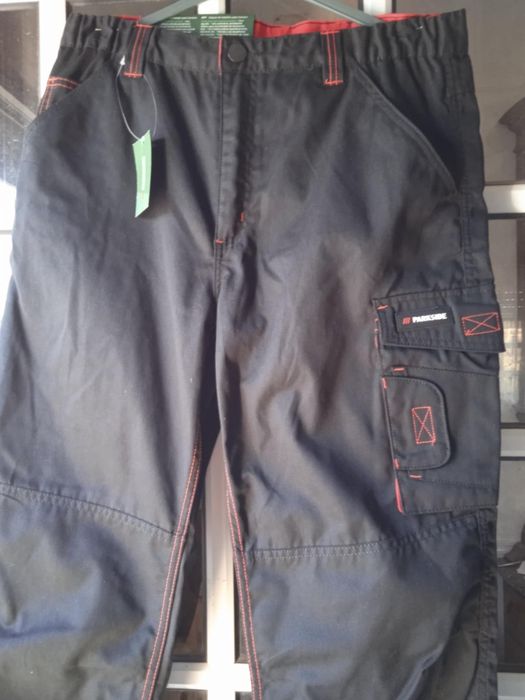 Vendo calças de trabalho, cor preta tamanho 44