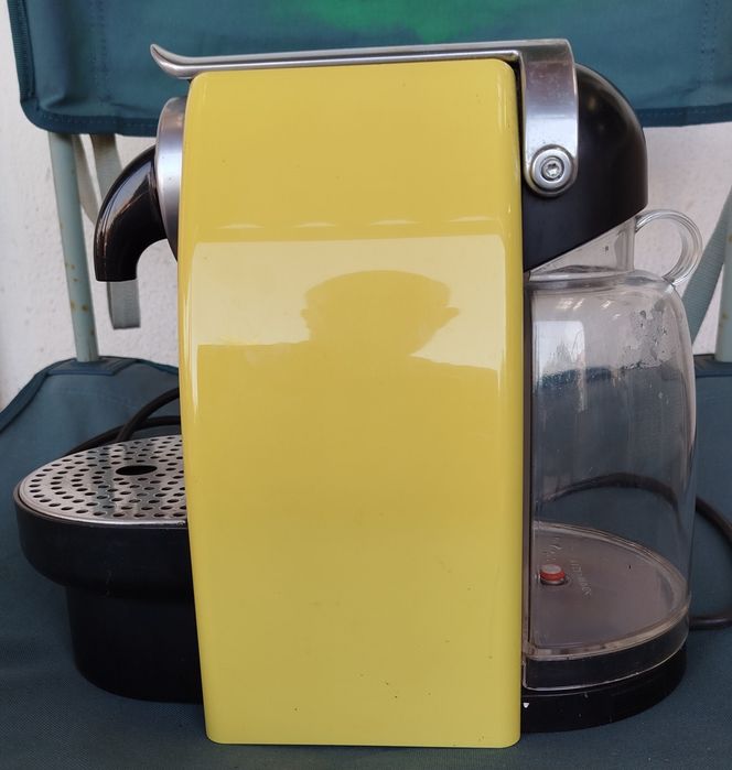 Máquina café Nespresso Krupps , avariada.