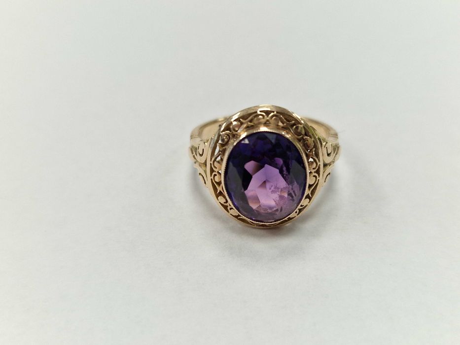 Złoty pierścionek/ 585/ 5.31 gram/ R17/ WWM/ WARMET/ 1931-63/ Korund