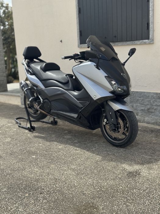 Yamaha T max 530