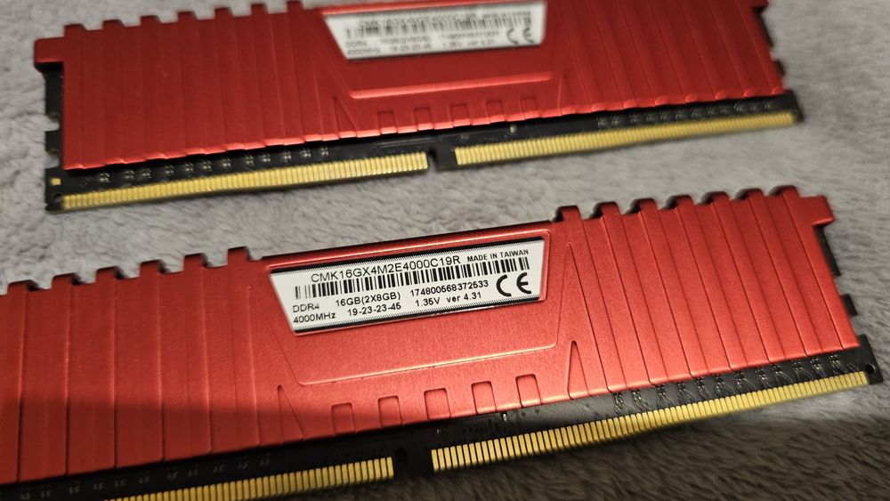 Corsair Vengeance DDR4 4000Mhz 16Gb + кулер