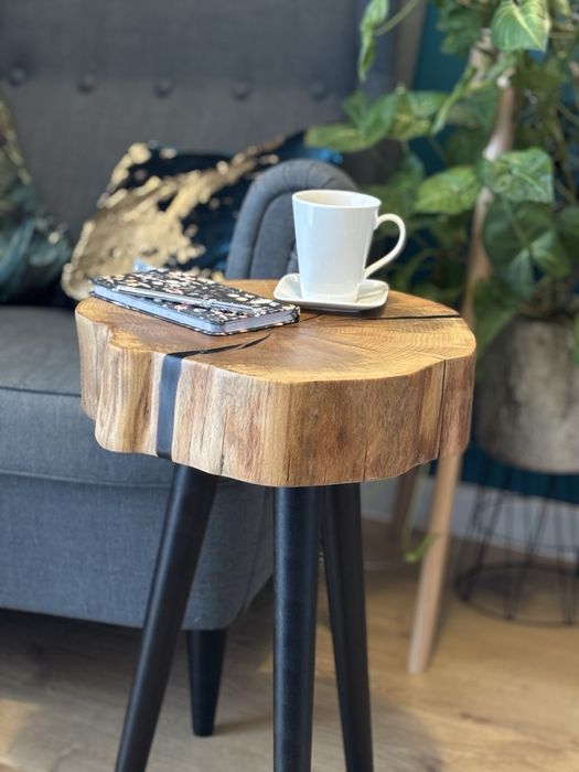 Stolik kawowy z żywicą