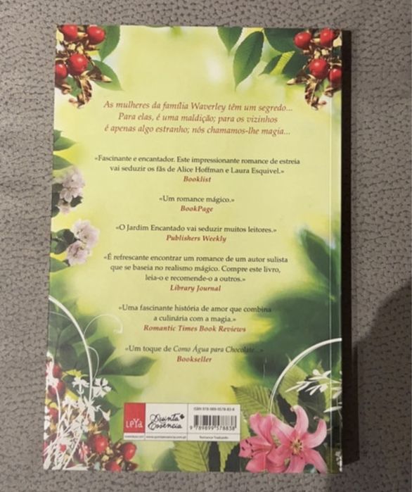 Livro “o Jardim Encantado” de Sarah Addison Allen