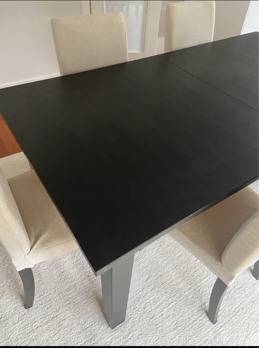 Mesa de jantar extensível