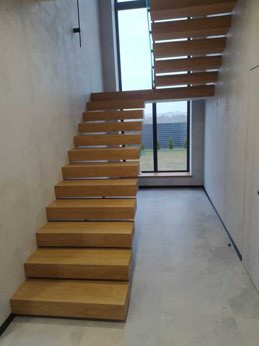 Бетонні сходи під ключ. Будь-яка складність. Якісно.