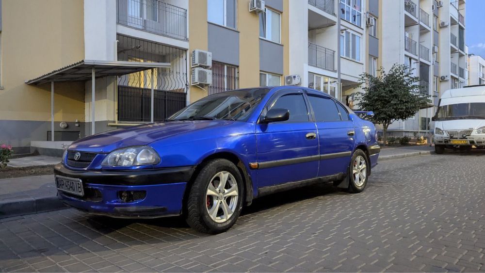 Продам Toyota Avensis t22 1.6