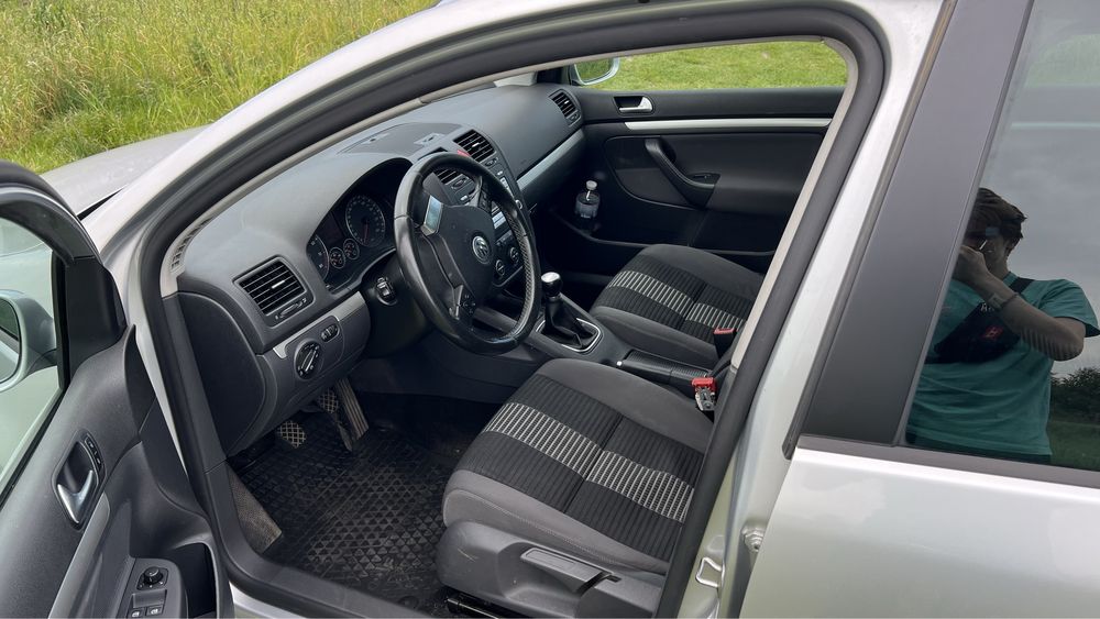 Volkswagen Golf 5 1.6 MPI