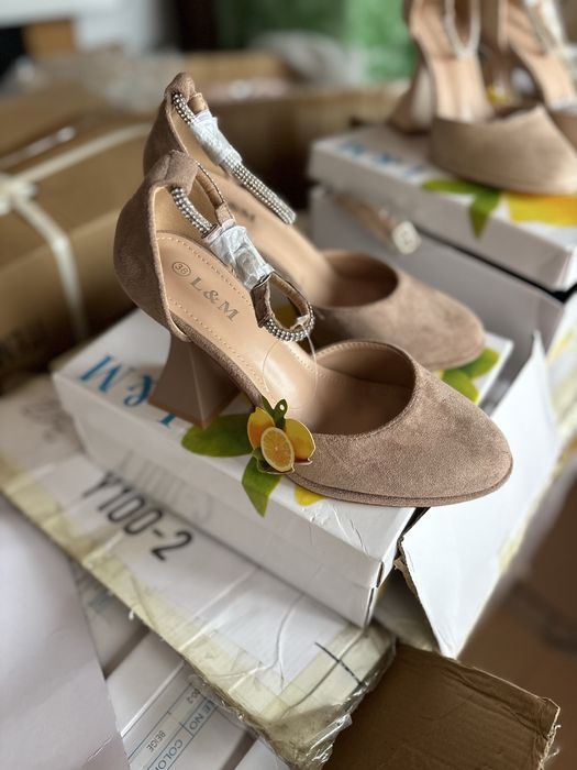 Босоножки, мюли, туфли женские