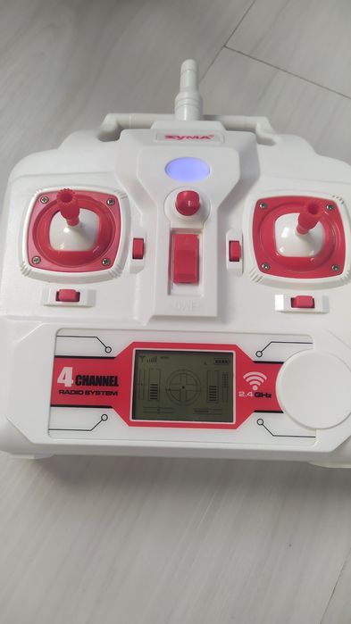 Квадрокоптер Syma X8HG