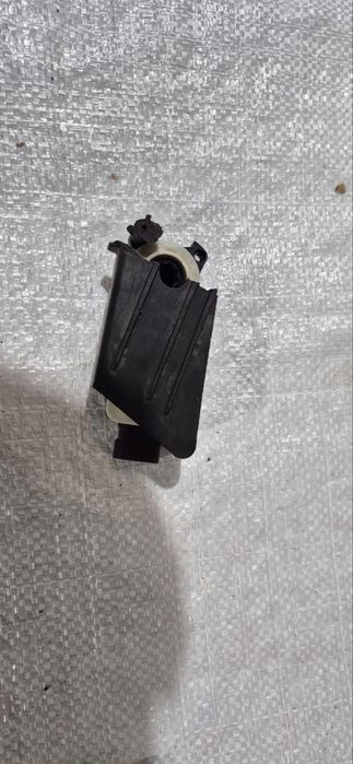 Моторчик жалюзів решітки радіатора Land Rover