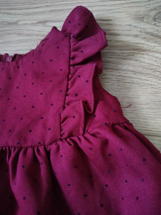 Sukienka bordowa w groszki rozm 80 Sinsay