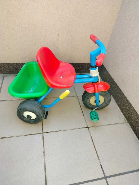 Rowerek trójkołowy. Na działkę, do ogrodu.