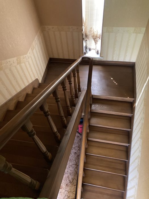 Продаж нового будинку в центрі смт Макарів