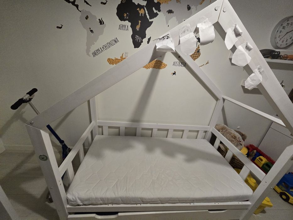 Łóżko dziecięce domek