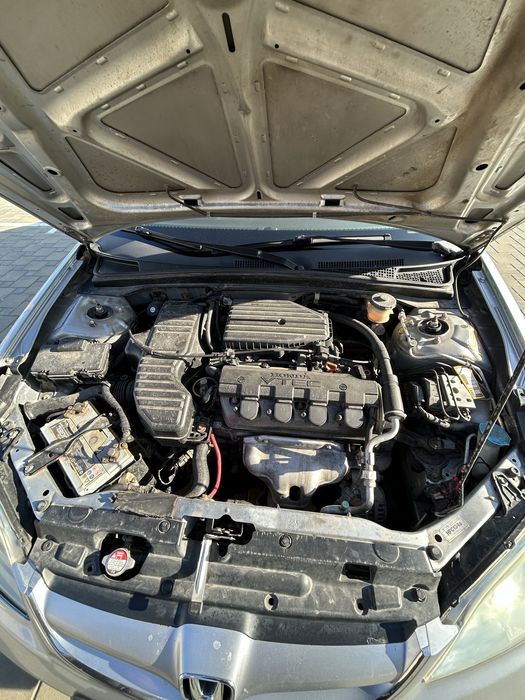 Honda civic 2004 года