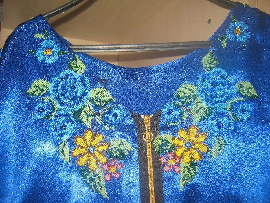 плаття вишите бісером