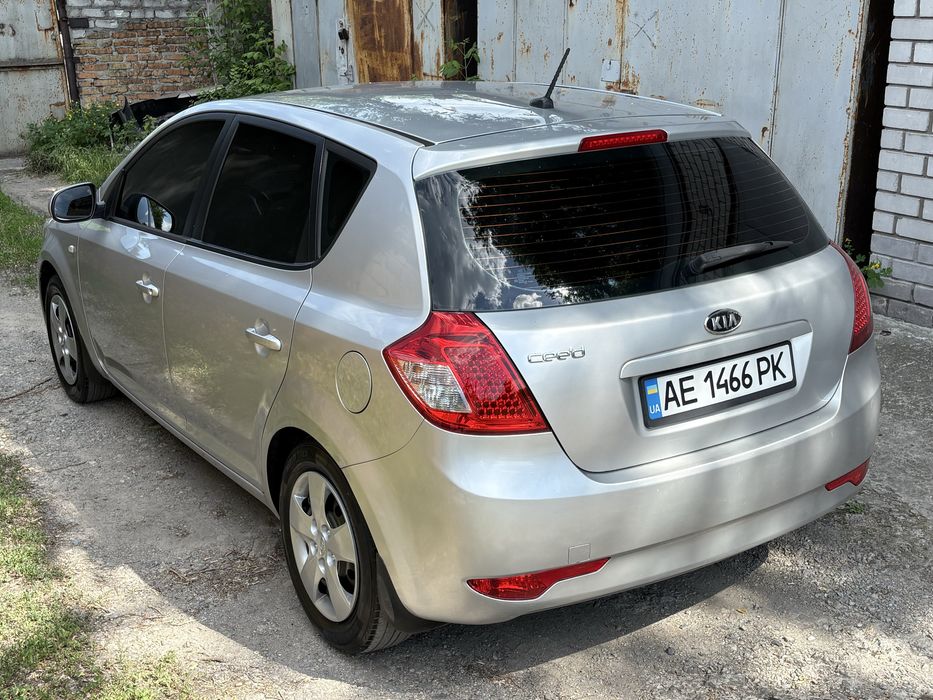 Kia Ceed 2009 год