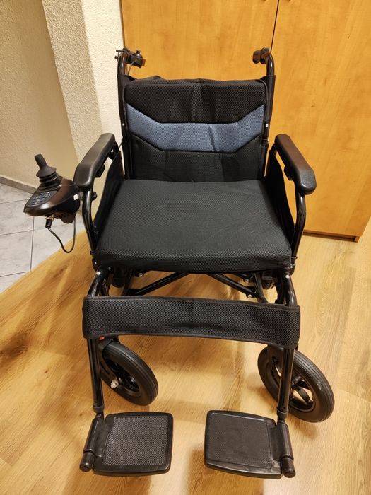Wózek inwalidzki elektryczny