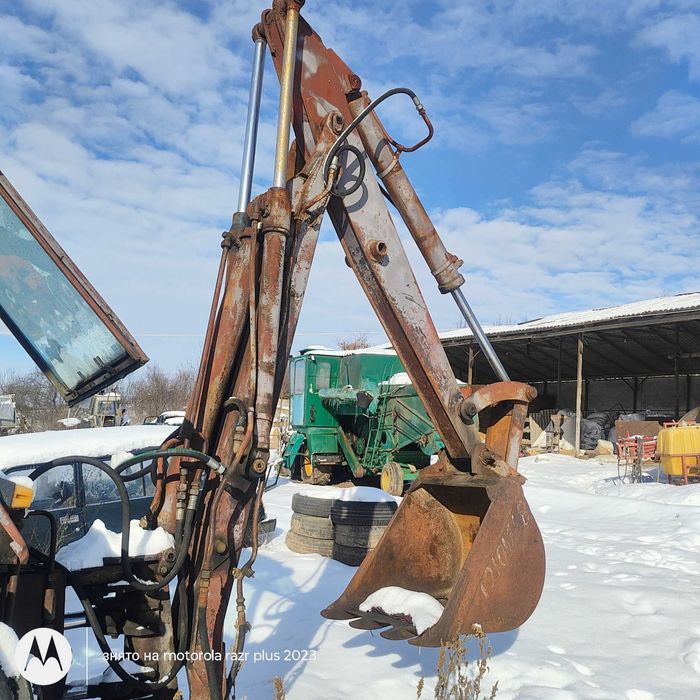Трактор юмз екскаватор