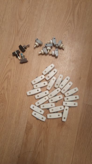 Електропатроны,розетки,вилки, выключатели к настольным лампам СССР