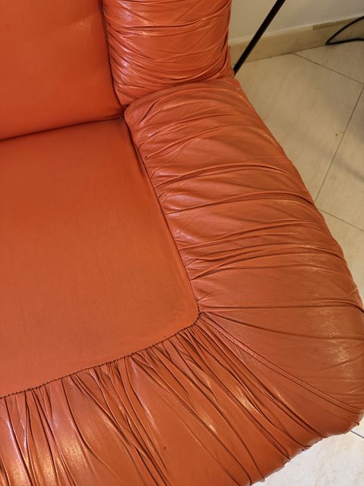 Sofá em pele laranja VINTAGE