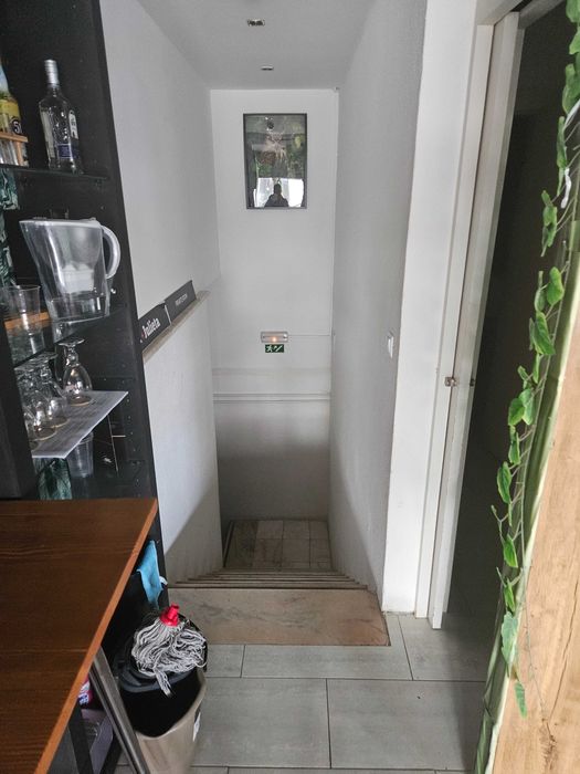 Trespasse de barbearia/bar em santo amaro de oeiras