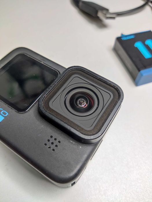 Camera Gopro 10 Black + Duas baterias