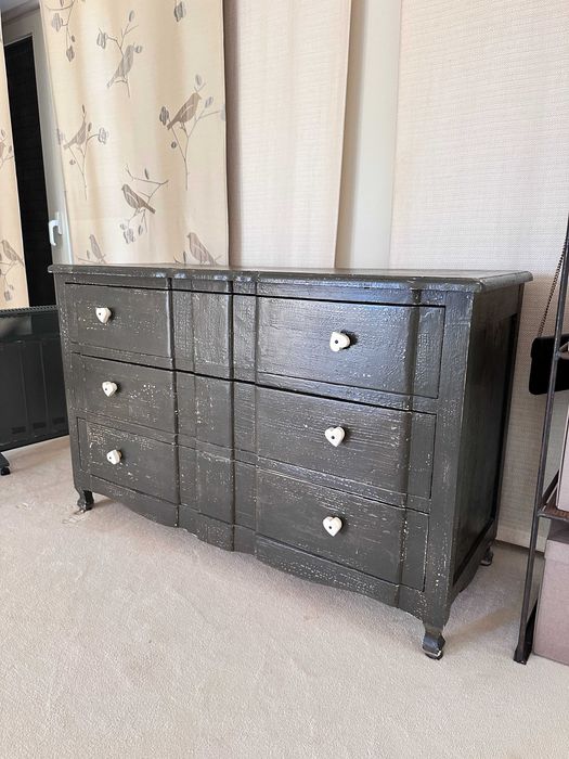 3-Drawer Dresser — €300