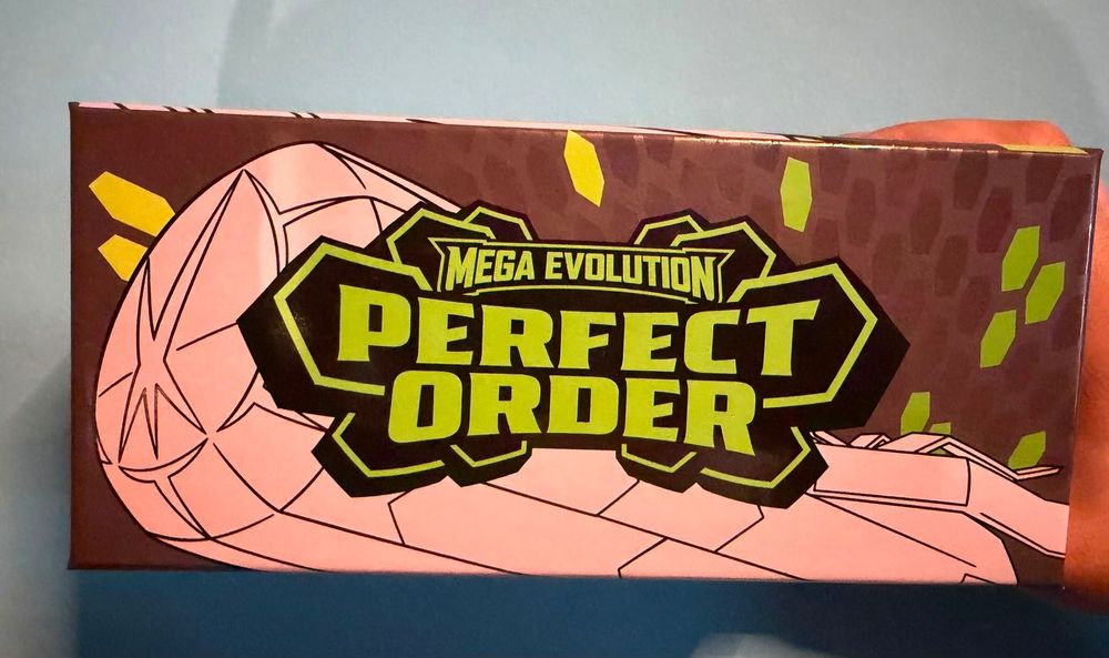 Caixa Perfect Order - Pokemon TCG