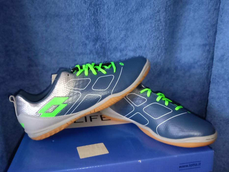 Nowe męskie halówki Lotto rozmiar 43