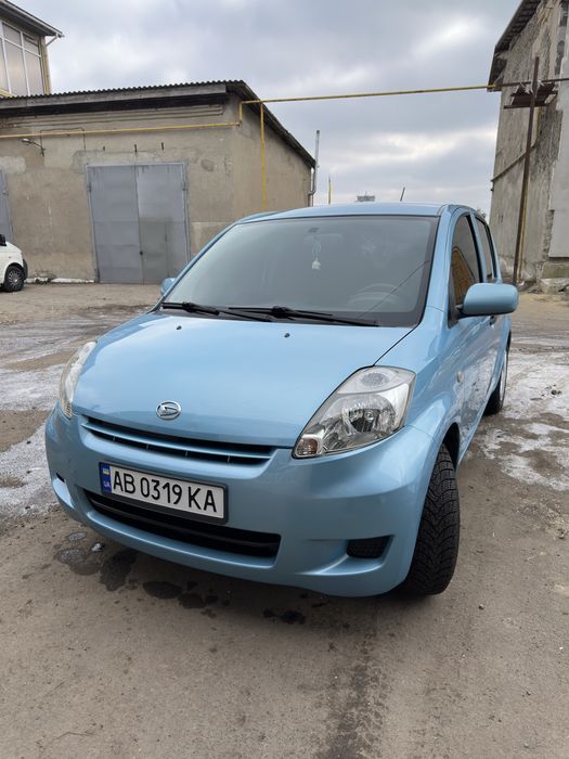 Дайхатсу Сирион Daihatsu Sirion