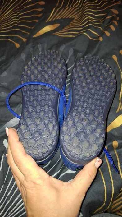 Buty Kipsta- śnieżynki rozmiar 36