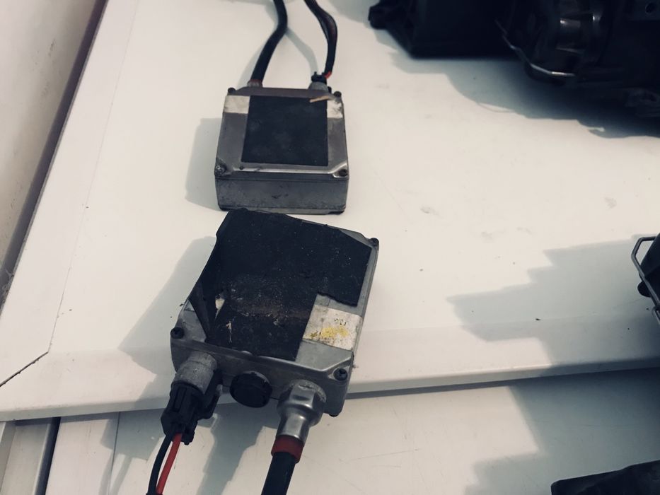 Par de ópticas  Usadas originais da Valeo + Xenon Audi B6