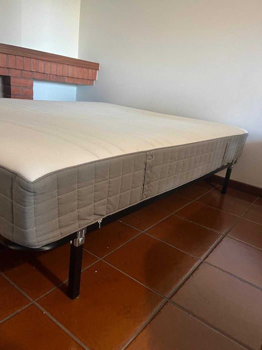 Cama completa IKEA com colchão Hövåg – 160x200 cm