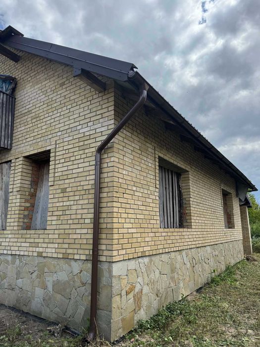 Незавершений будинок та земельна ділянка 6 сот., м. Дубляни