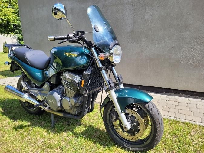 Triumph Sprint 900