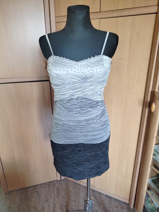 Sukienka wieczorowa CYF 40 38 M-L szaro srebrno czarna