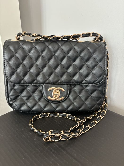 Czarna pikowana chanelka torebka chanel zloty lancuszek