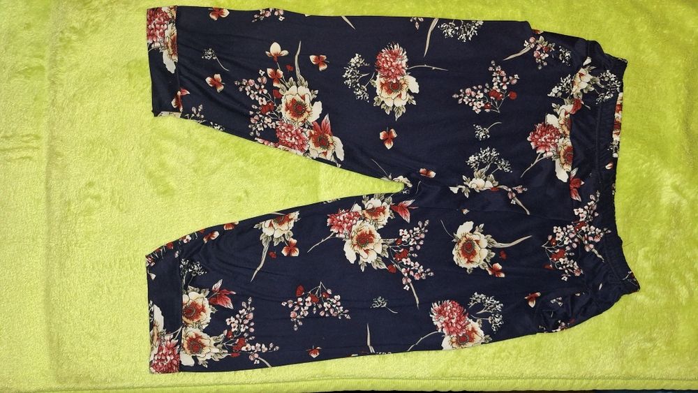 Alladynki 3/4  w kwiaty L/XL