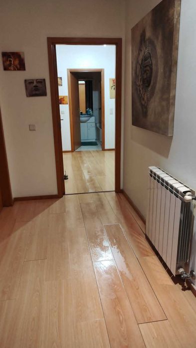 Quarto 15m² em Esmeriz – Vila Nova de Famalicão | Despesas incluídas | Entrada imediata