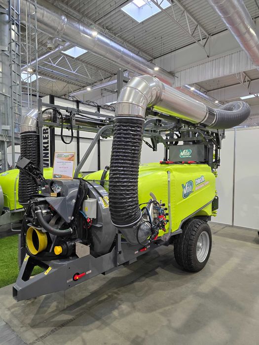 VmaPoland Cobra.KK Opryskiwacz dwurzędowy do jagodowych