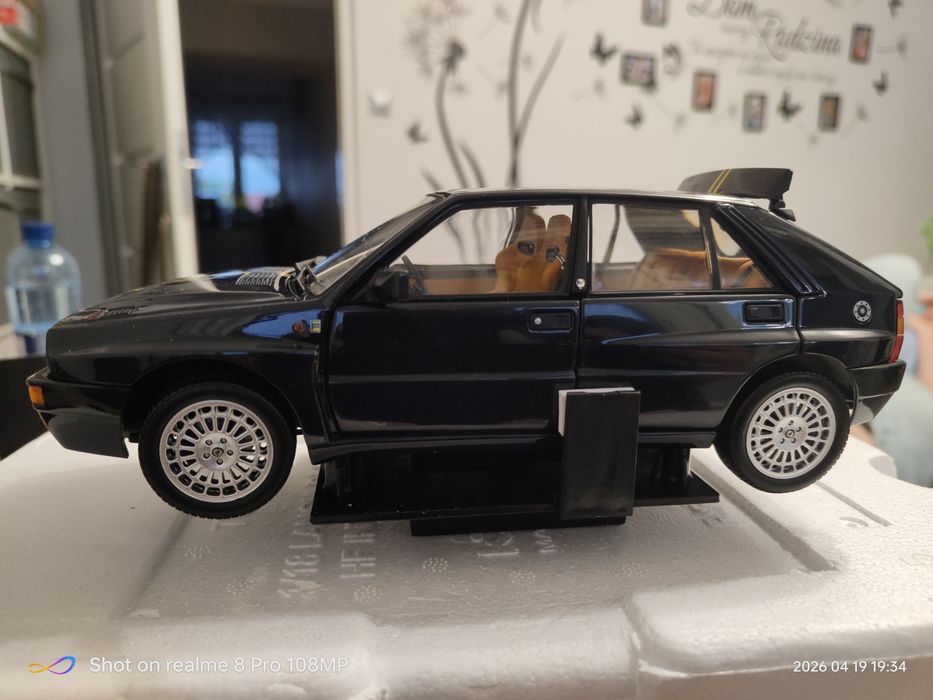 Model Lancia kyosho 1:18