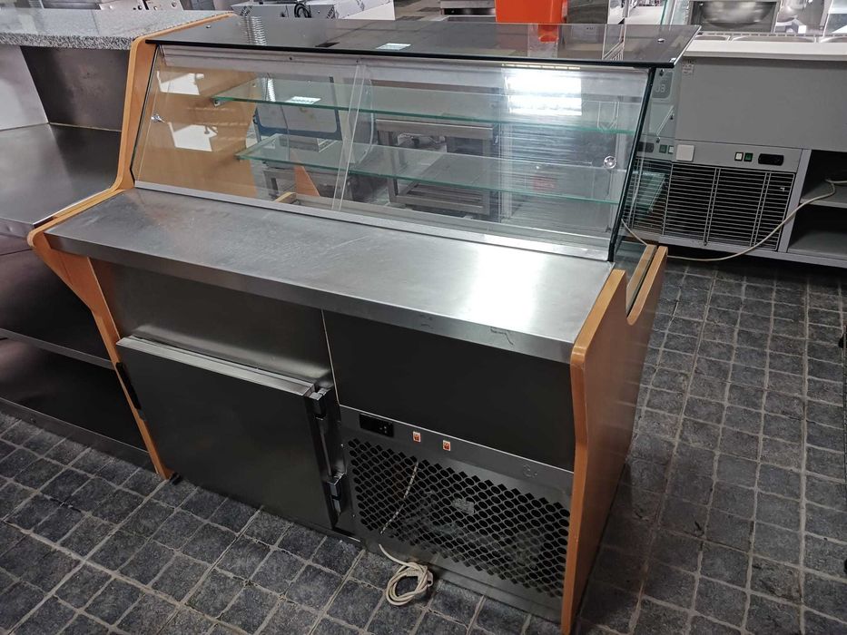 ACM1665 - Balcão com vitrine refrigerada - Usado
