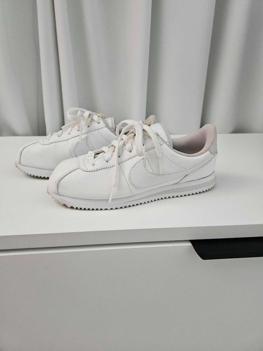 Snekaersy NIKE Cortez Basic SL r. 38