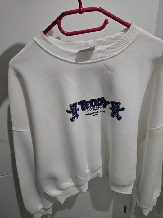 Biała bluza BERSHKA mięsista i cieplutka  S