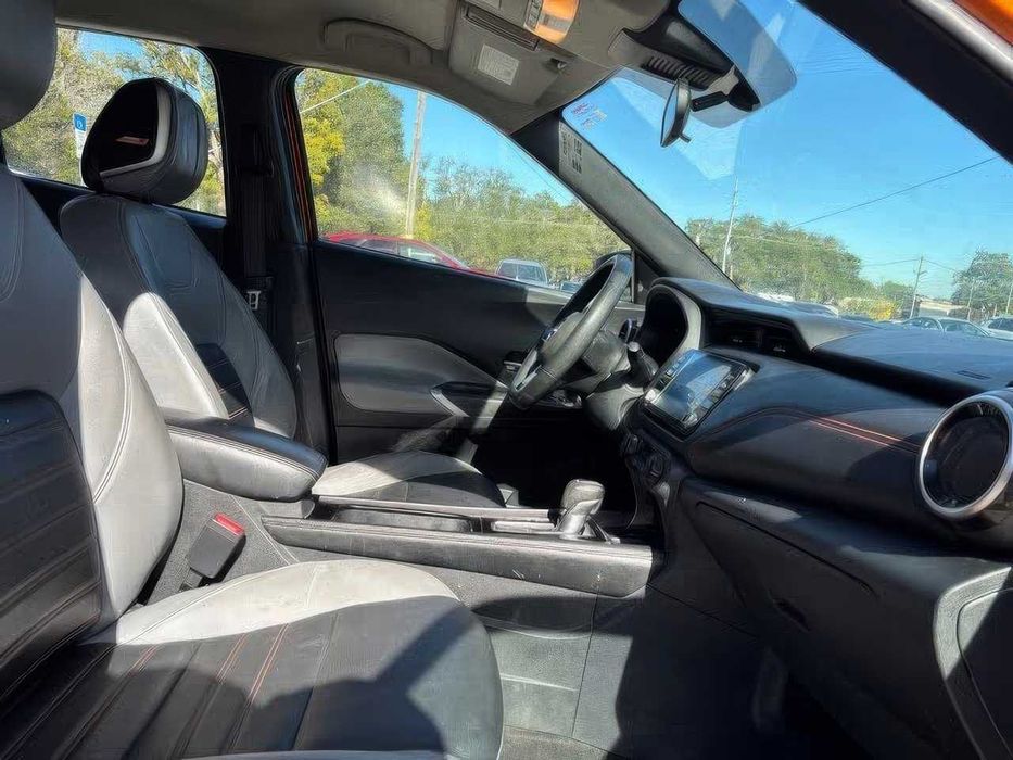 Nissan Kicks SR      2023