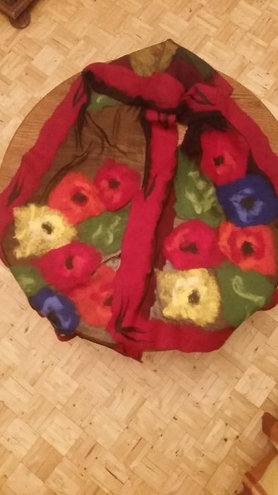 Nowy szal jedwabny filcowany