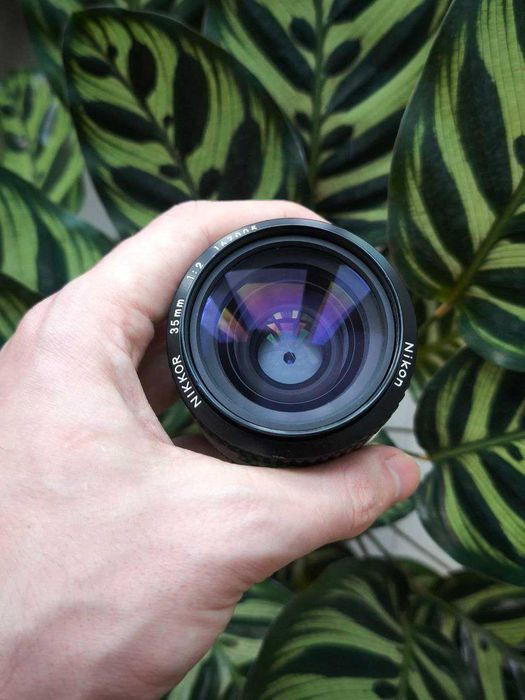 Обєктив Nikon Nikkor 35mm f/2 ai