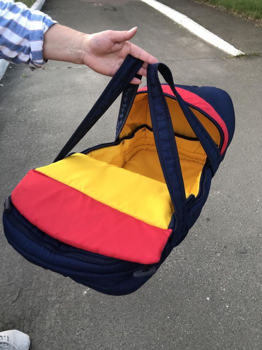 Доставка по Київу.Коляска 2 в 1,Тako а гарному стані.